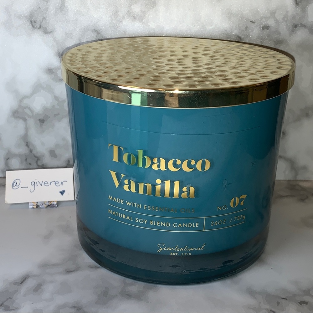 Giant Tobacco Vanilla 3 Wick Candle